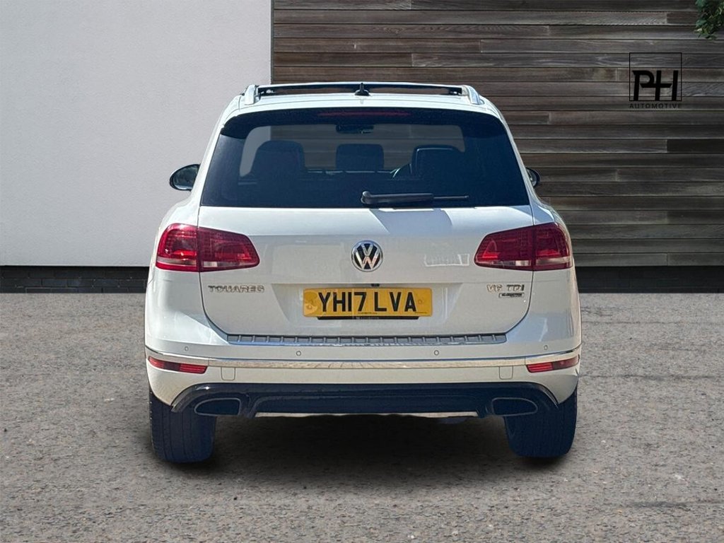 USED 2017 17 VOLKSWAGEN TOUAREG 3.0 TDI V6 BlueMotion Tech R-Line Plus SUV 5dr Diesel Tiptronic 4WD Euro 6 (s/s) (262 ps) PANORAMIC ROOF|HEATED S WHEEL