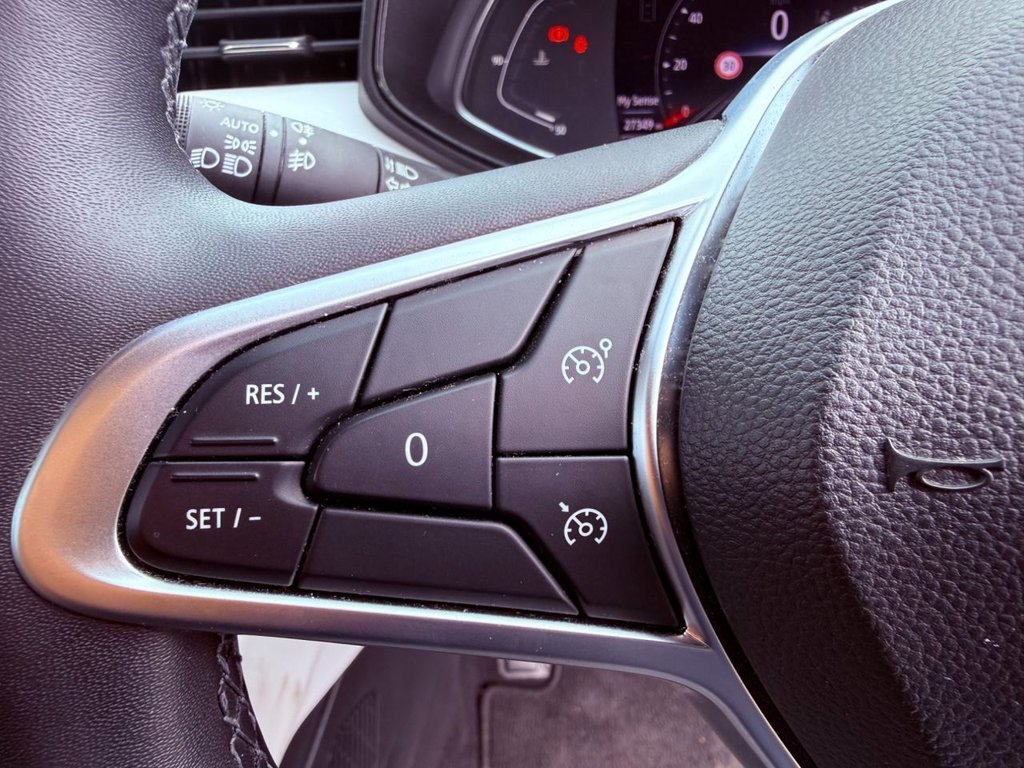 USED 2023 23 RENAULT CLIO 1.0 TCe Techno Hatchback 5dr Petrol Manual Euro 6 (s/s) (90 ps) 