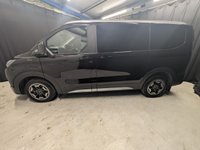 USED 2025 25 FORD TOURNEO CUSTOM 2.5 340 Duratec 11.8kWh Active Minibus Double Cab 5dr Petrol Plug-in Hybrid Auto L1 Euro 6 (232 ps) 