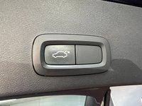 USED 2018 68 VOLVO XC40 2.0 D4 Inscription Pro SUV 5dr Diesel Auto AWD Euro 6 (s/s) (190 ps) WE GUARANTEE TO BEAT ANY 'WE BUY ANY CAR' VALUATION ON YOUR PART EXCHANGE