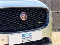 USED 2019 19 JAGUAR E-PACE 2.0 E-Pace R-Dynamic SE D AWD Auto 4WD 5dr Sat Nav Heated Seats Pan Roof