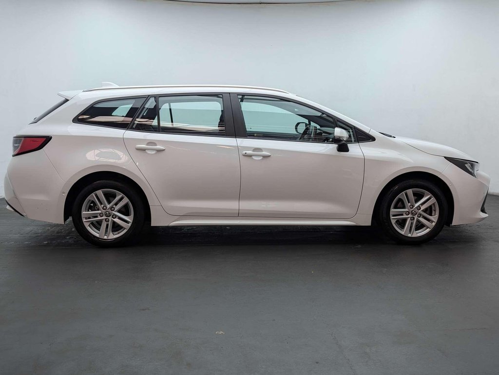 Used 2022 72 TOYOTA COROLLA 1.8 Corolla Icon Tech HEV CVT 5dr CLICK & COLLECT/ HOME DELIVERY