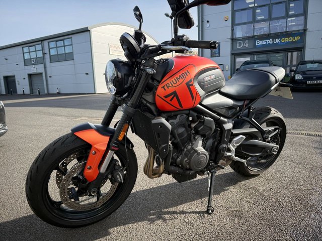 View our TRIUMPH Trident 660