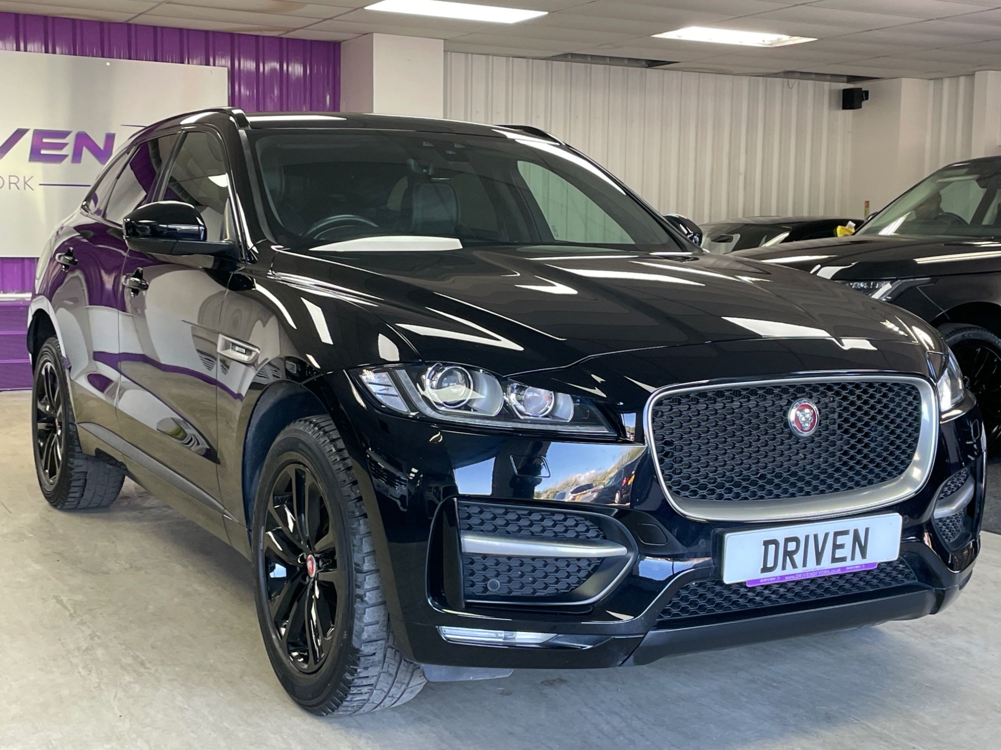 USED 2018 68 JAGUAR F-PACE 2.0 D165 R-Sport SUV 5dr Diesel Manual Euro 6 (s/s) (163 ps) 