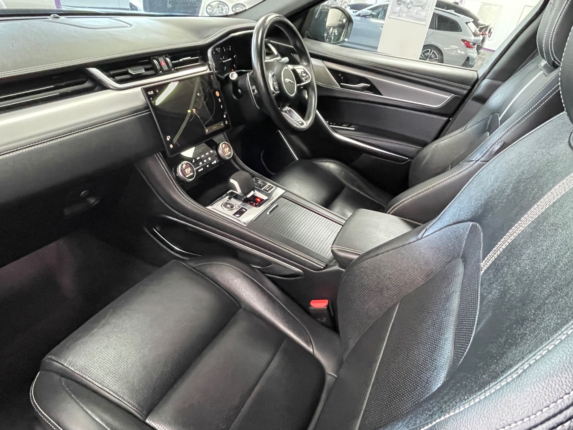 USED 2021 21 JAGUAR F-PACE 2.0 D165 MHEV R-Dynamic S SUV 5dr Diesel Auto AWD Euro 6 (s/s) (163 ps) 