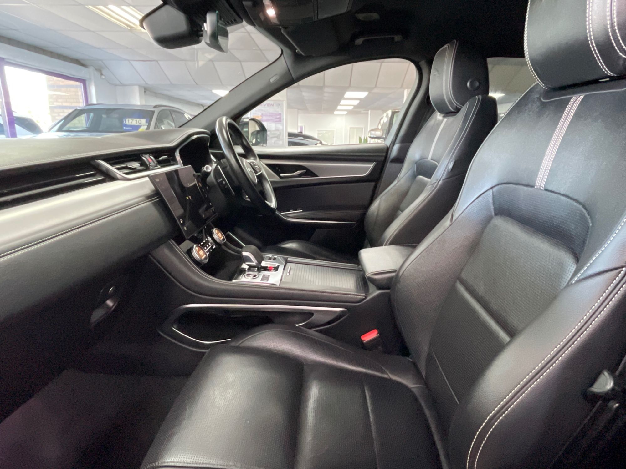 USED 2021 21 JAGUAR F-PACE 2.0 D165 MHEV R-Dynamic S SUV 5dr Diesel Auto AWD Euro 6 (s/s) (163 ps) 