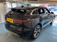USED 2022 72 JAGUAR F-PACE 2.0 P400e 17.1kWh R-Dynamic SE SUV 5dr Petrol Plug-in Hybrid Auto AWD Euro 6 (s/s) (404 ps)+2 KEYS+1 FORMER KEEPER+HISTORY+2 CABLES+PANORAMIC SUNROOF+CLIMATE+PARK CONTROL WITH CAMERA+MEDIA+NAV+BLUETOOTH+DIGITAL DASH+FULL LEATHER HEATED SEATS+21