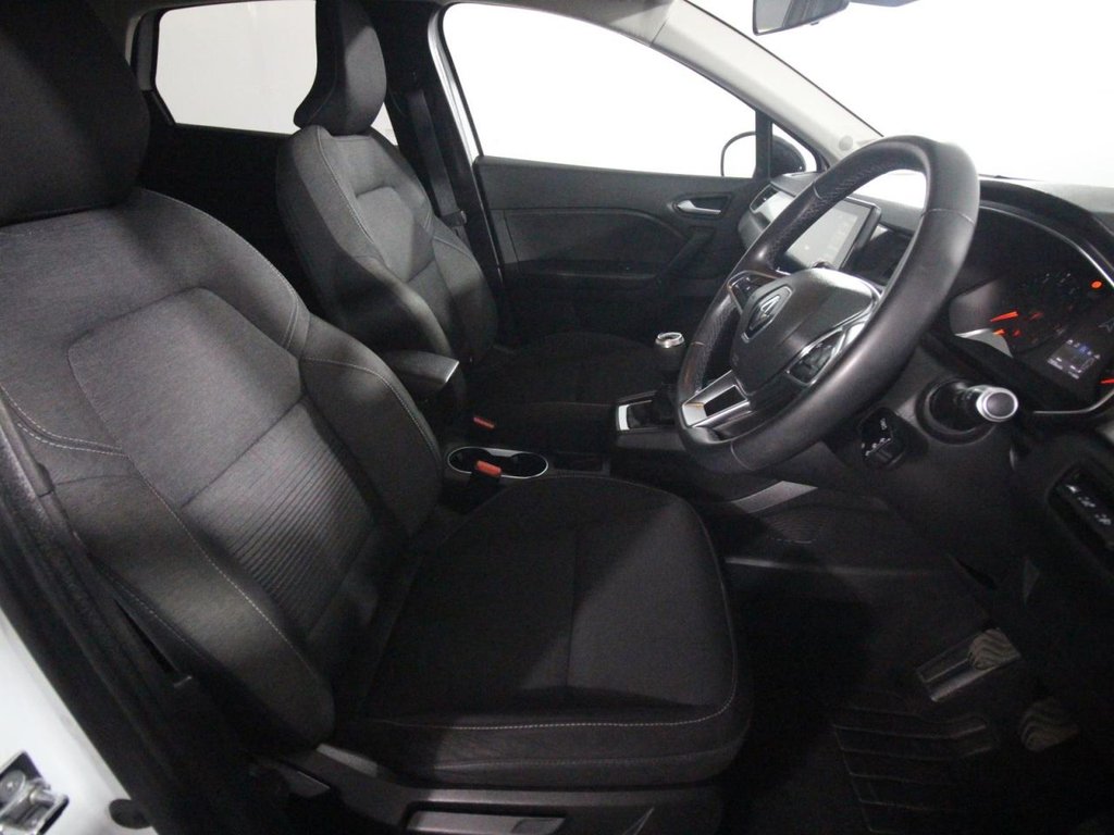 USED 2020 70 RENAULT CAPTUR 1.0 TCe Iconic SUV 5dr Petrol Manual Euro 6 (s/s) (100 ps) 