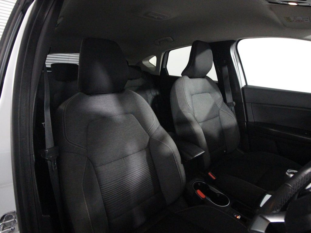 USED 2020 70 RENAULT CAPTUR 1.0 TCe Iconic SUV 5dr Petrol Manual Euro 6 (s/s) (100 ps) 