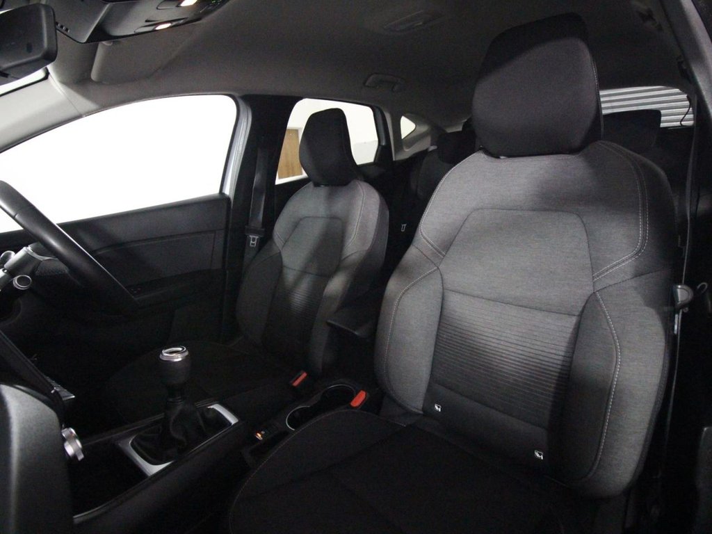 USED 2020 70 RENAULT CAPTUR 1.0 TCe Iconic SUV 5dr Petrol Manual Euro 6 (s/s) (100 ps) 