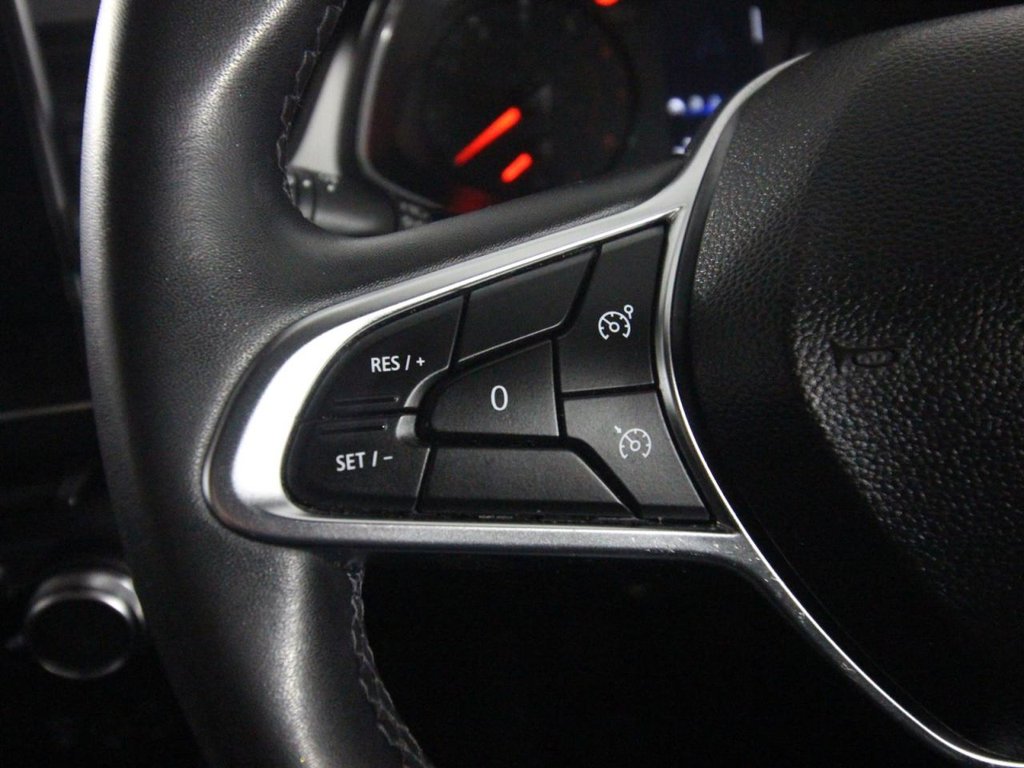 USED 2020 70 RENAULT CAPTUR 1.0 TCe Iconic SUV 5dr Petrol Manual Euro 6 (s/s) (100 ps) 