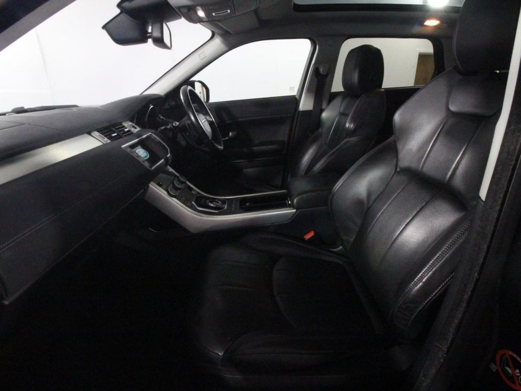 USED 2019 P LAND ROVER RANGE ROVER EVOQUE 2.0 TD4 SE Tech SUV 5dr Diesel Auto 4WD Euro 6 (s/s) (180 ps) PANORAMIC ROOF