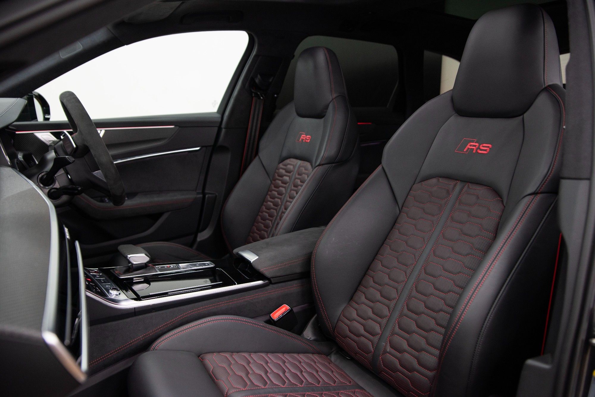USED 2024 E AUDI RS6 AVANT 4.0 TFSI V8 Performance Carbon Vorsprung  