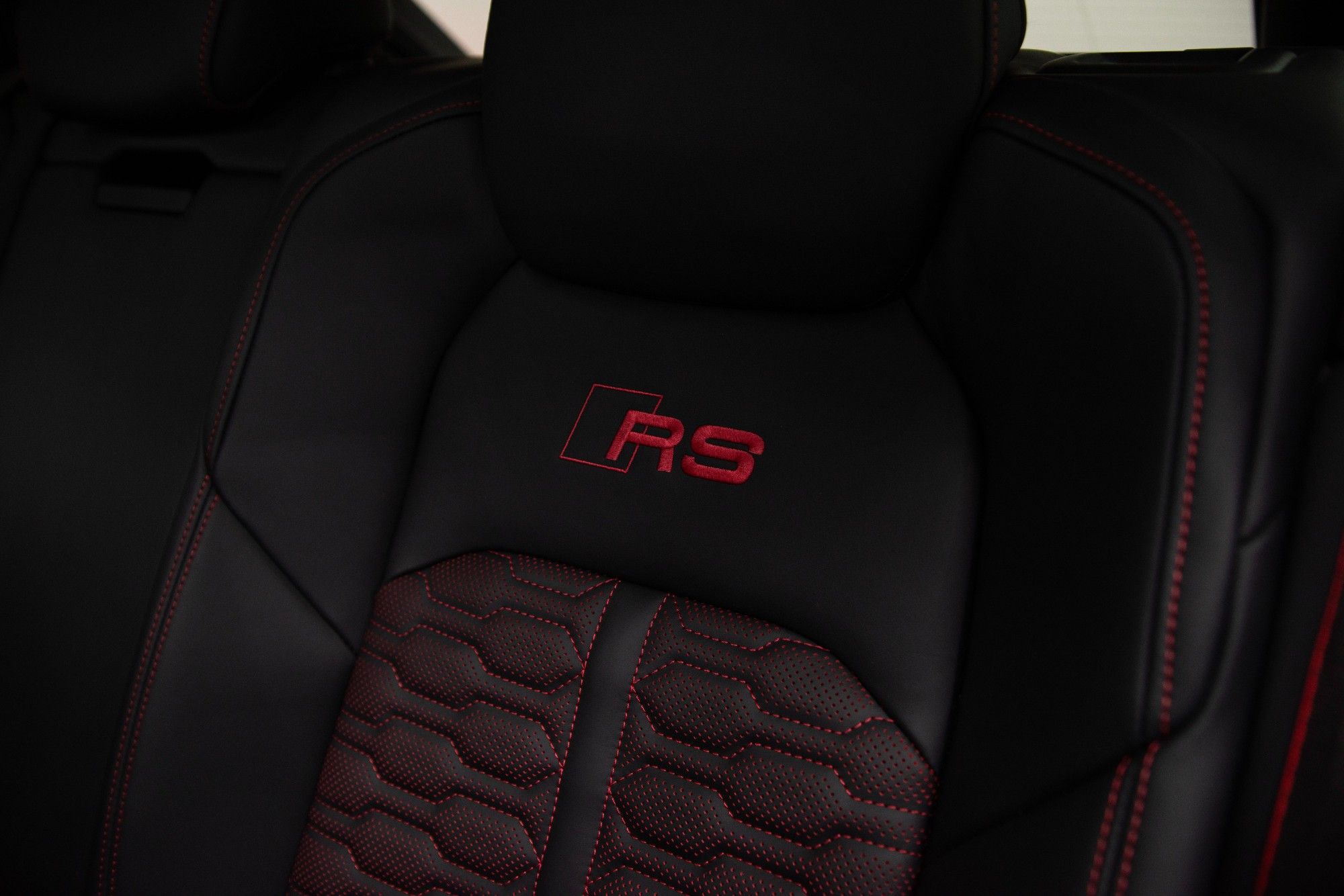 USED 2024 E AUDI RS6 AVANT 4.0 TFSI V8 Performance Carbon Vorsprung  