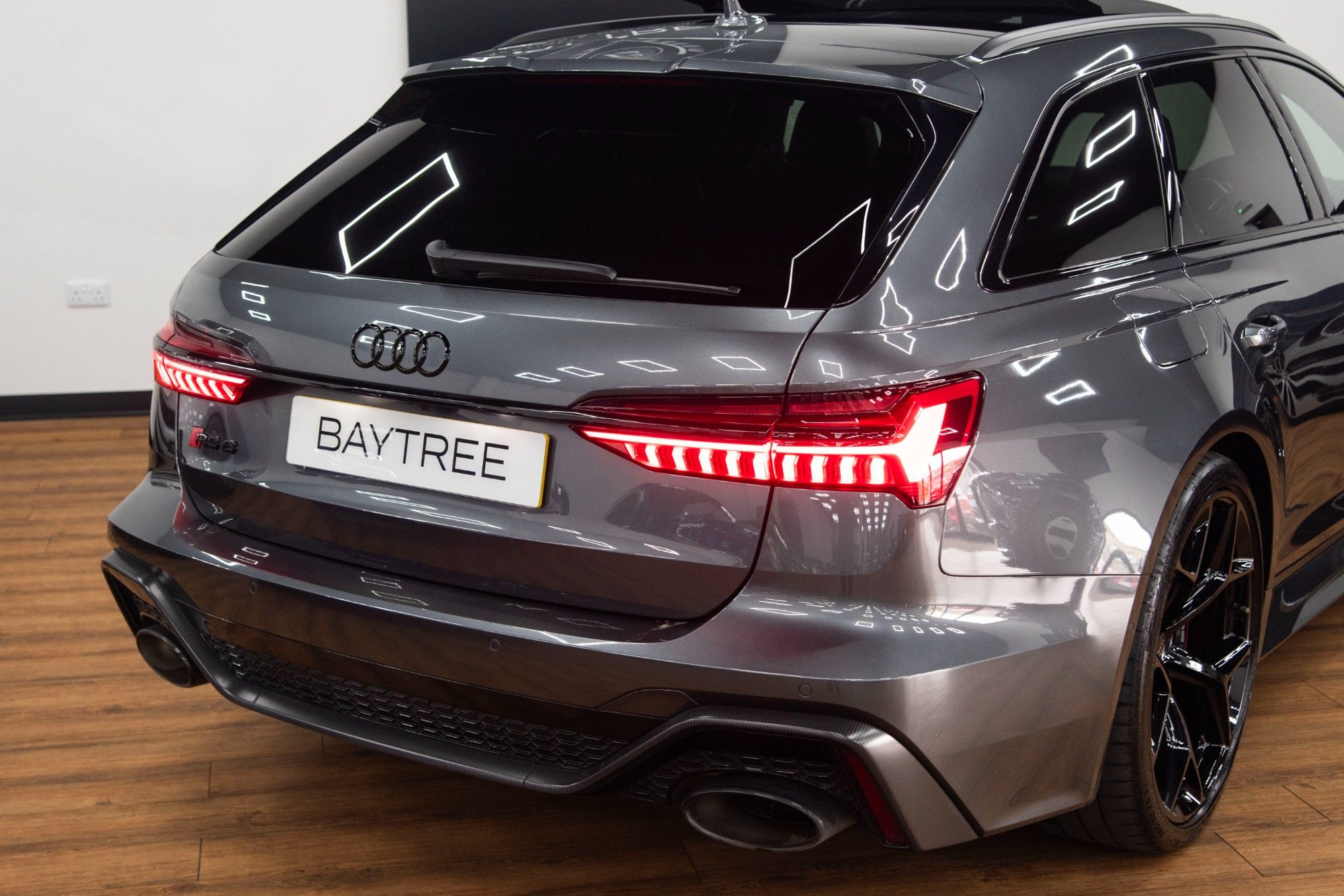 USED 2024 E AUDI RS6 AVANT 4.0 TFSI V8 Performance Carbon Vorsprung  