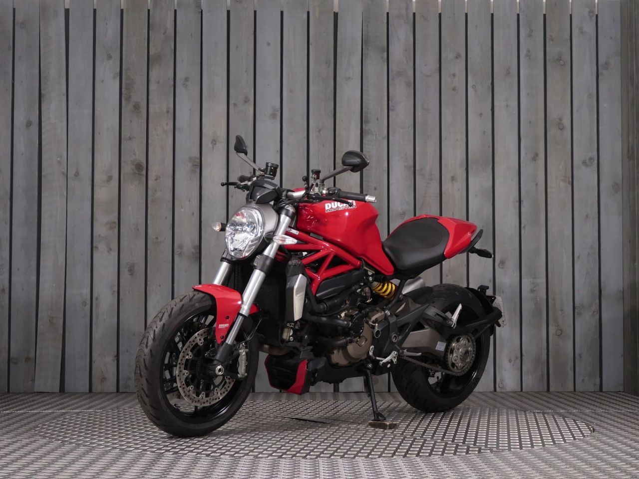 DUCATI Monster 1200