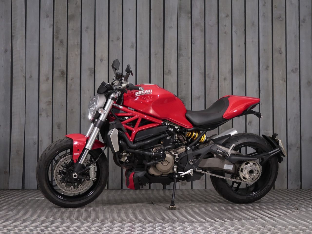 DUCATI Monster 1200