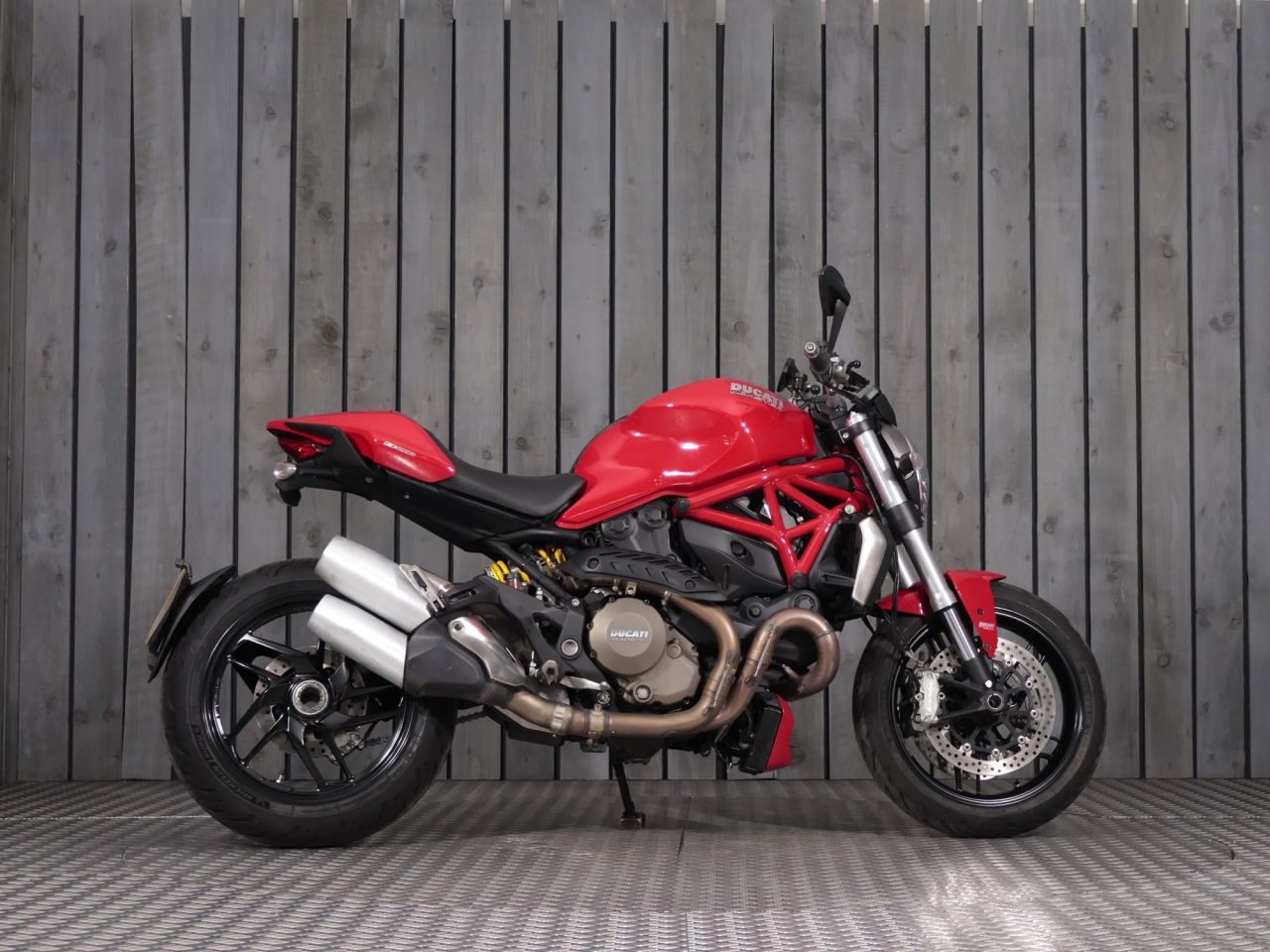 DUCATI Monster 1200
