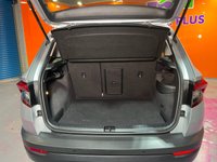USED 2019 68 SKODA KAROQ 2.0 TDI SE SUV 5dr Diesel Manual 4WD Euro 6 (s/s) (150 ps) 17" Alloys. Cruise. DAB.