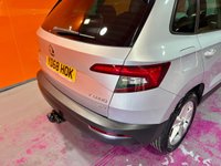 USED 2019 68 SKODA KAROQ 2.0 TDI SE SUV 5dr Diesel Manual 4WD Euro 6 (s/s) (150 ps) 17" Alloys. Cruise. DAB.