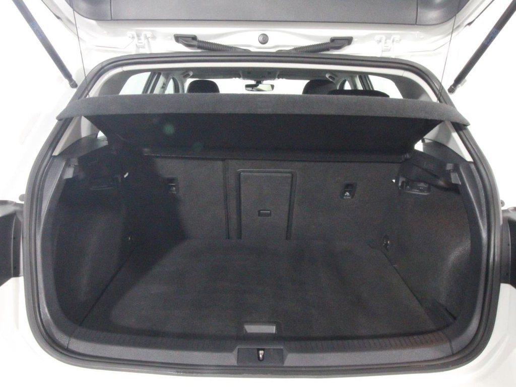 USED 2020 20 VOLKSWAGEN E-GOLF 35.8kWh e-Golf Hatchback 5dr Electric Auto (136 ps) 