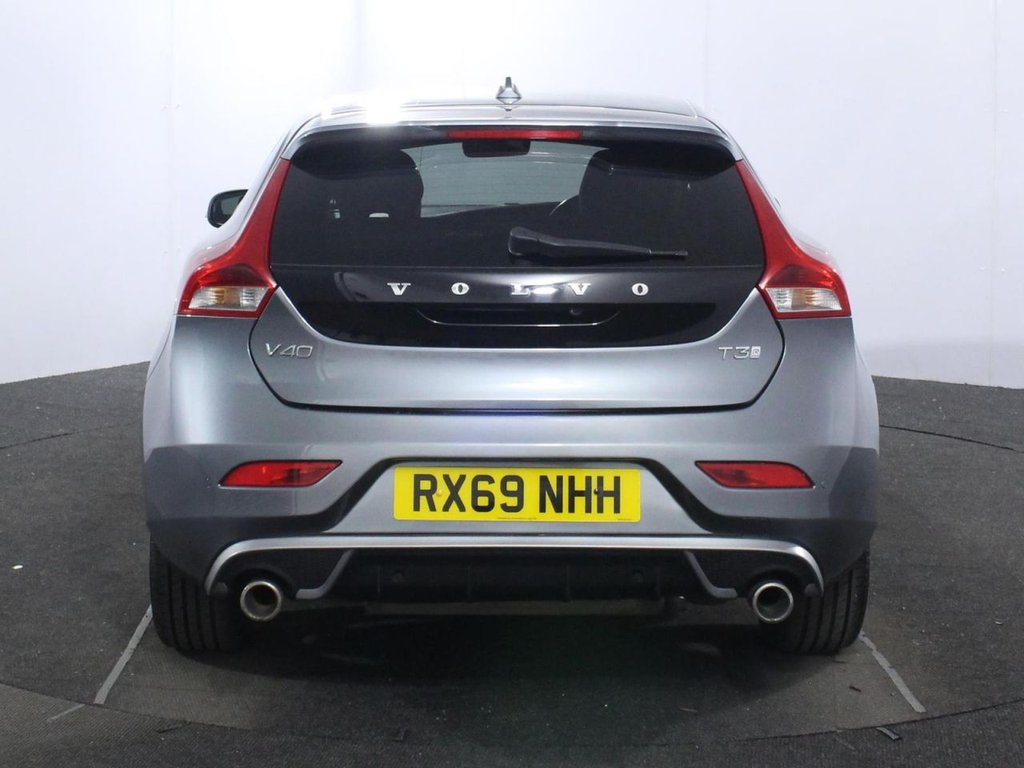 USED 2019 69 VOLVO V40 1.5 T3 R-Design Edition Hatchback 5dr Petrol Auto Euro 6 (s/s) (152 ps) 