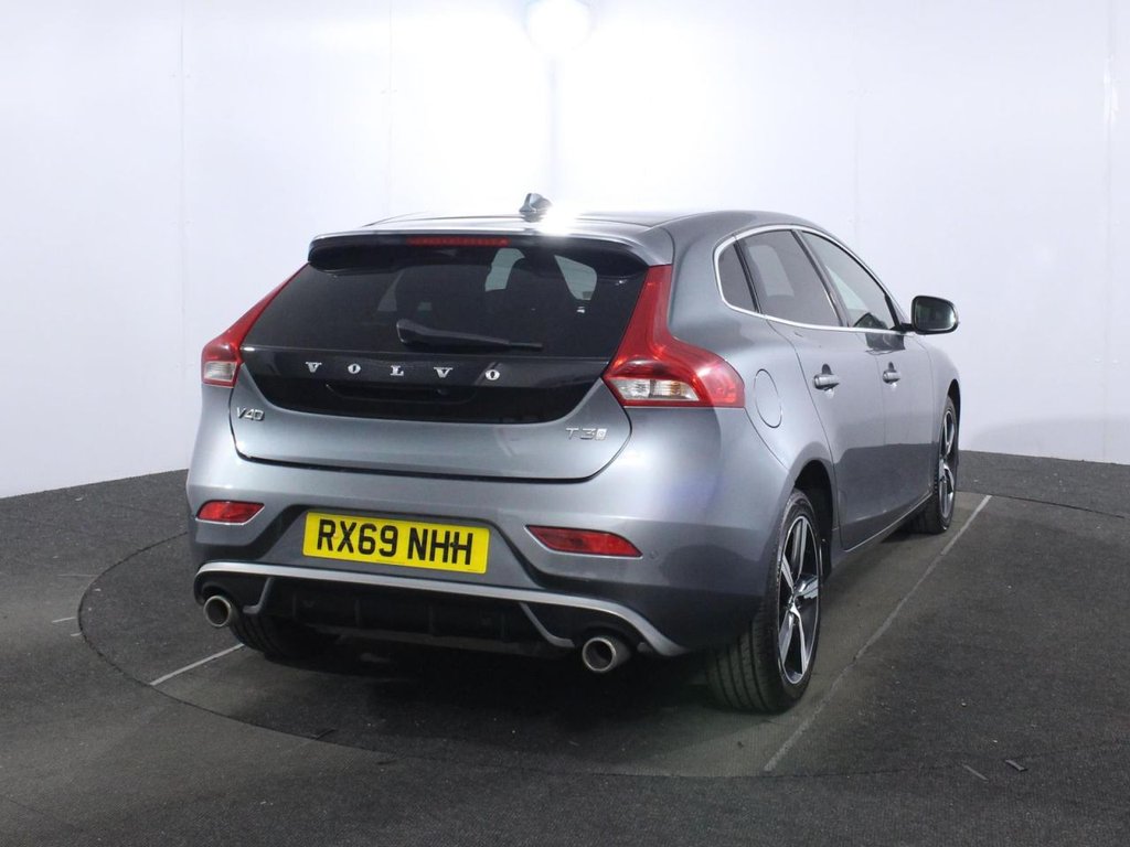 USED 2019 69 VOLVO V40 1.5 T3 R-Design Edition Hatchback 5dr Petrol Auto Euro 6 (s/s) (152 ps) 