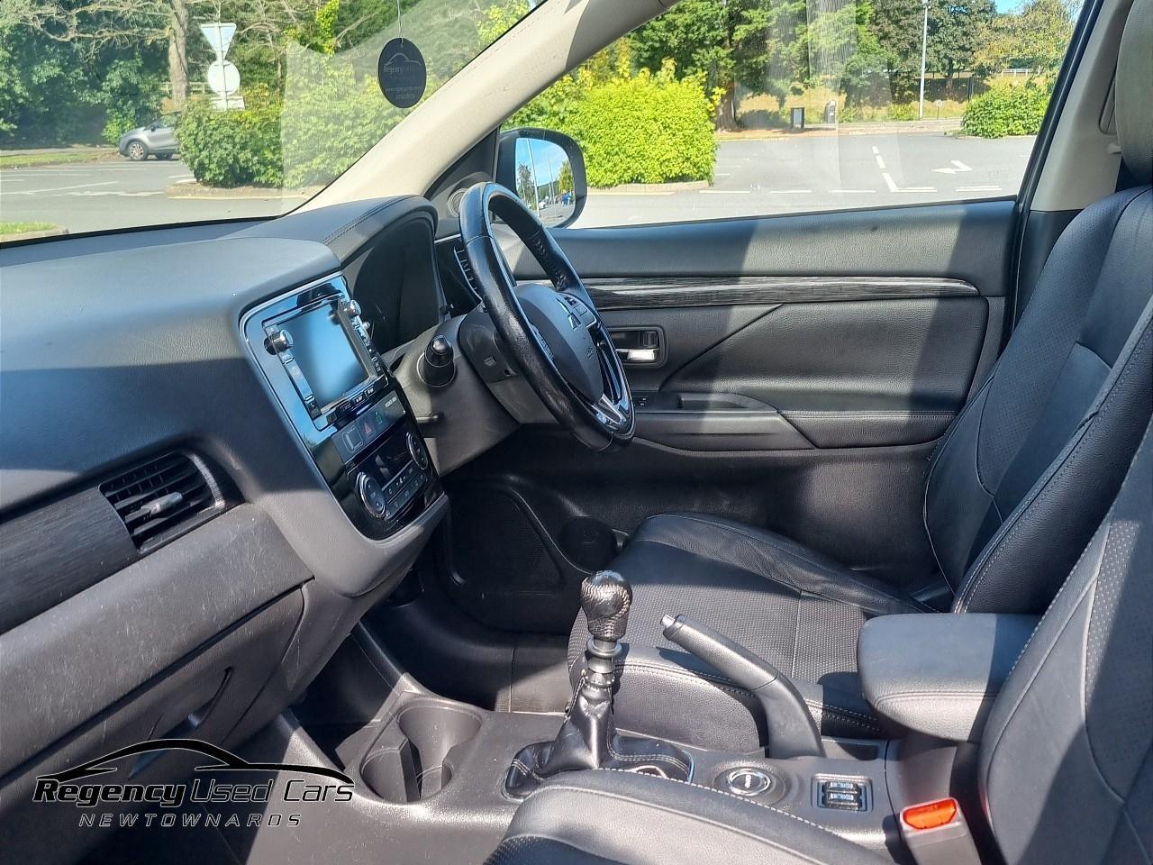 2016 MITSUBISHI OUTLANDER 2.2 DI-D GX4 4WD Euro 6 (s/s) 5dr - vehicle photo 9 for sale on PureCar