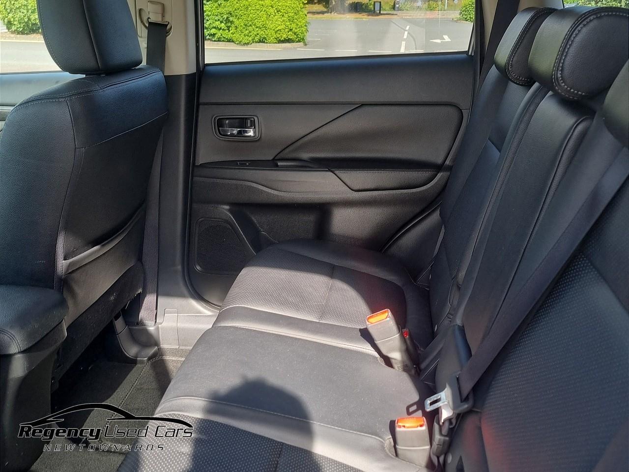 2016 MITSUBISHI OUTLANDER 2.2 DI-D GX4 4WD Euro 6 (s/s) 5dr - vehicle photo 16 for sale on PureCar