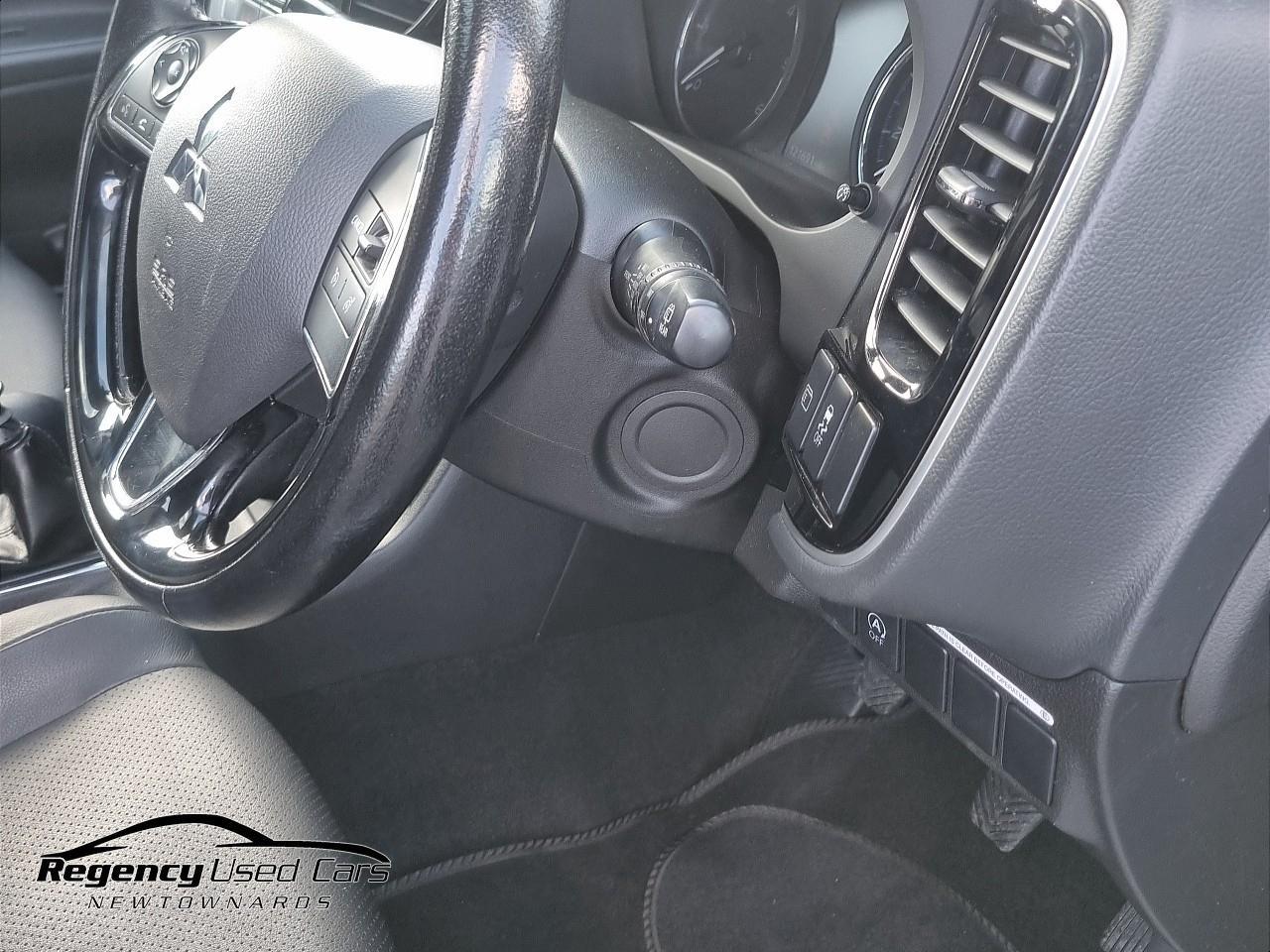 2016 MITSUBISHI OUTLANDER 2.2 DI-D GX4 4WD Euro 6 (s/s) 5dr - vehicle photo 12 for sale on PureCar