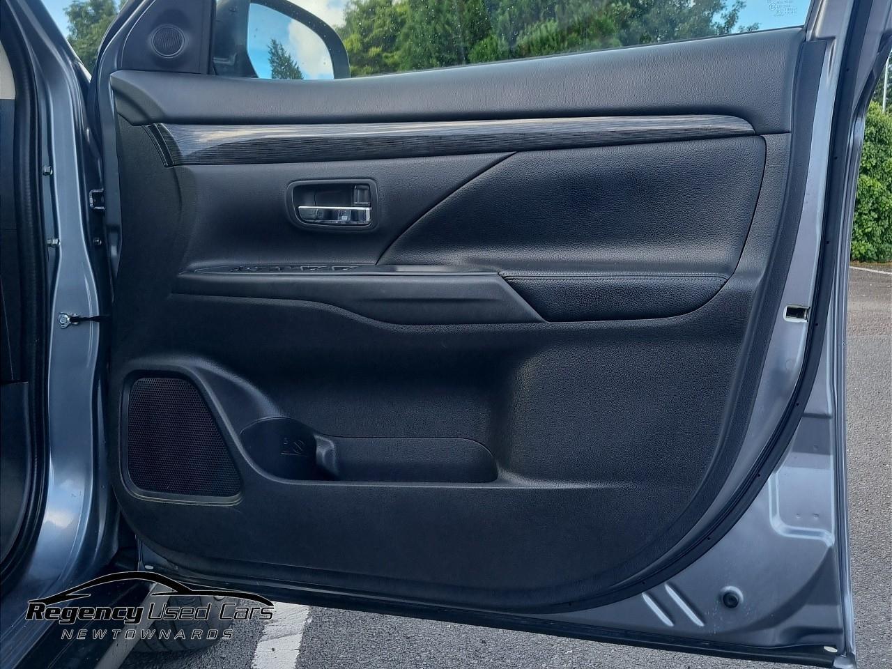 2016 MITSUBISHI OUTLANDER 2.2 DI-D GX4 4WD Euro 6 (s/s) 5dr - vehicle photo 25 for sale on PureCar