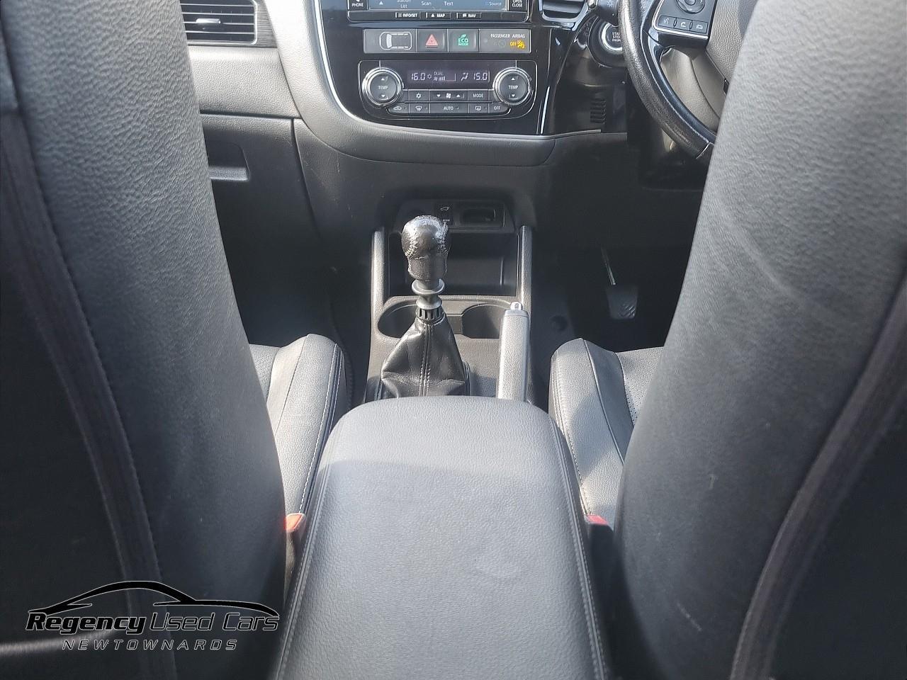 2016 MITSUBISHI OUTLANDER 2.2 DI-D GX4 4WD Euro 6 (s/s) 5dr - vehicle photo 13 for sale on PureCar