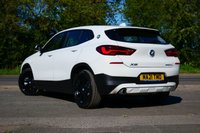 USED 2021 21 BMW X2 1.5 25e 10kWh Sport SUV 5dr Petrol Plug-in Hybrid Auto xDrive Euro 6 (s/s) (220 ps) ALPINE WHITE PAINTWORK + APPLE CARPLAY + PARK SENSORS + NAV