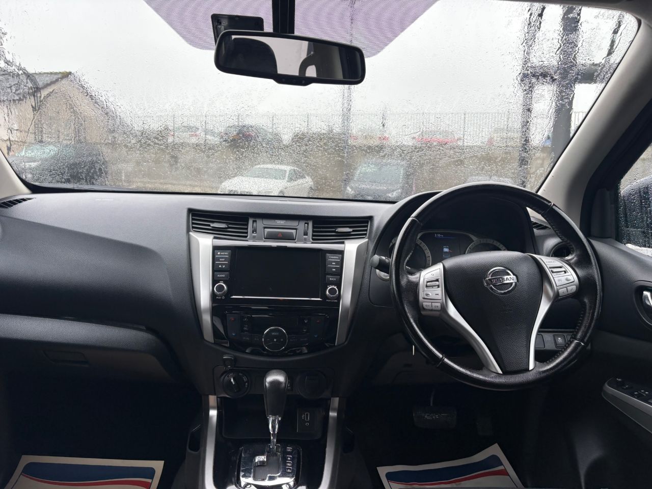 2020 NISSAN NAVARA 2.3 dCi Tekna Pickup Double Cab 4dr Diesel Auto 4WD Euro 6 (190 ps) - vehicle photo 10 for sale on PureCar