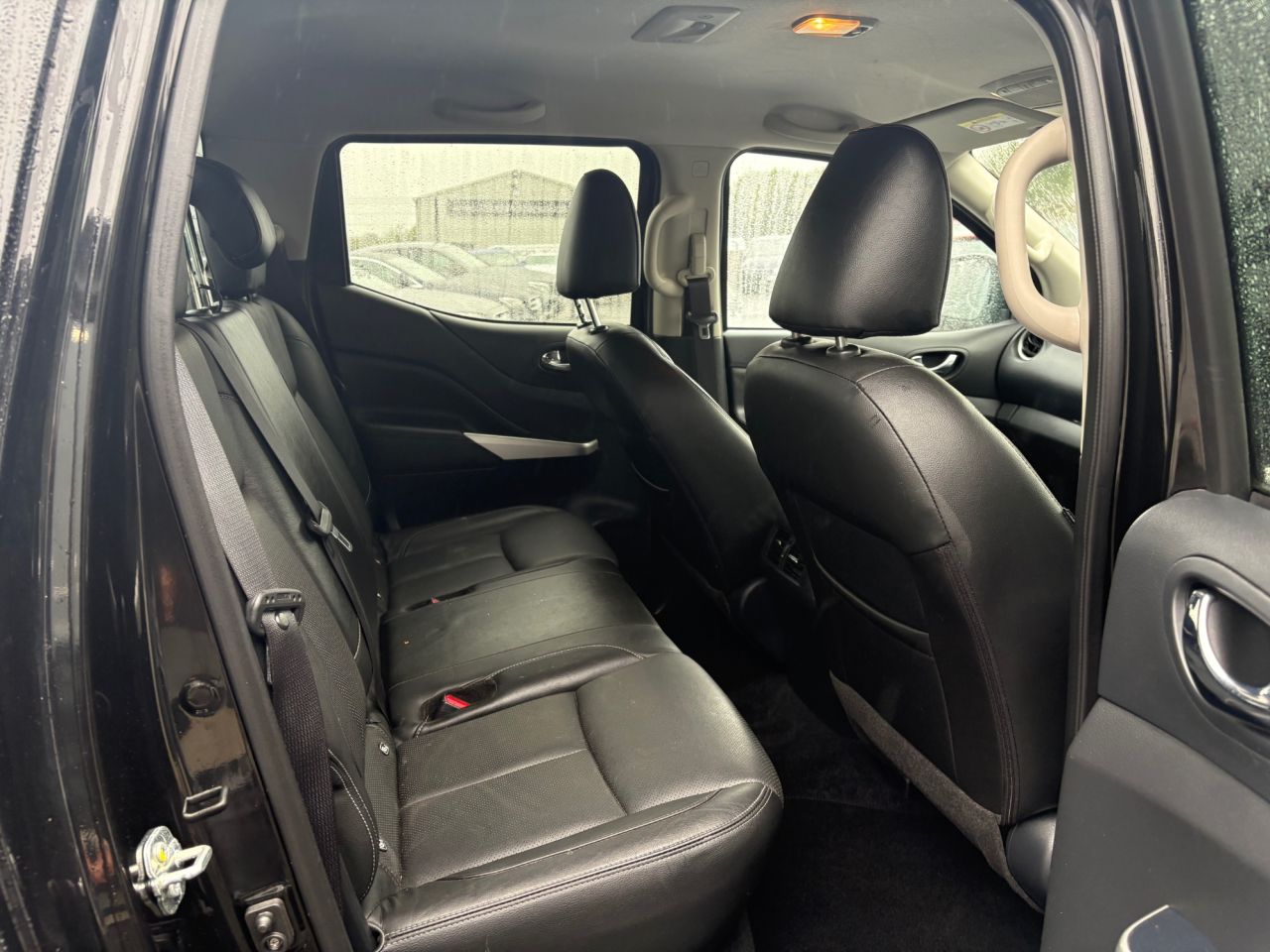 2020 NISSAN NAVARA 2.3 dCi Tekna Pickup Double Cab 4dr Diesel Auto 4WD Euro 6 (190 ps) - vehicle photo 12 for sale on PureCar