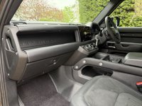 USED 2022 71 LAND ROVER DEFENDER 110 5.0 P525 V8 SUV 5dr Petrol Auto 4WD Euro 6 (s/s) (525 ps) SIDE STEPS,E,TOWBAR,PAN ROOF