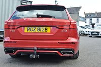 USED 2019 N VOLVO V60 2.0 D4 R-Design Estate 5dr Diesel Auto Euro 6 (s/s) (190 ps) FULL SERVICE HISTORY  .  APPLE CARPLAY  .  REVERSING CAMERA