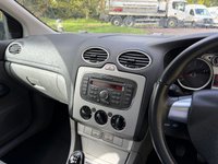 USED 2010 59 FORD FOCUS 1.6 Zetec S Hatchback 5dr Petrol Manual (157 g/km, 113 bhp) 