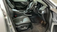 USED 2019 19 JAGUAR F-PACE 2.0 D180 Portfolio SUV 5dr Diesel Auto AWD Euro 6 (s/s) (180 ps) RHODIUM SILVER METALLIC PAINTWORK + SUNROOF + MERIDIAN + APPLE CARPLAY