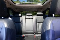 USED 2019 19 JAGUAR F-PACE 2.0 D180 Portfolio SUV 5dr Diesel Auto AWD Euro 6 (s/s) (180 ps) RHODIUM SILVER METALLIC PAINTWORK + SUNROOF + MERIDIAN + APPLE CARPLAY