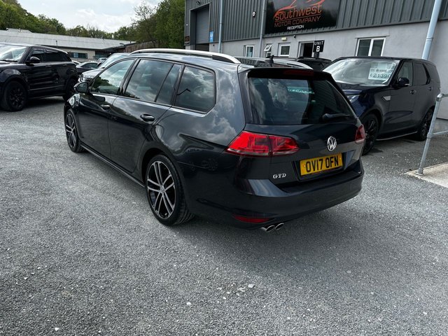 View our VOLKSWAGEN GOLF