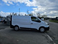 USED 2015 15 RENAULT TRAFIC S127 SWB 1.6 DIESEL NO VAT 