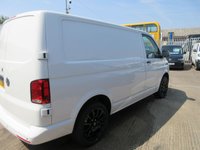 USED 2023 72 VOLKSWAGEN TRANSPORTER 2.0 TDI T32 Startline Manual FWD SWB Euro 6 Only 23,628 Miles Finance Available  2023 VOLKSWAGEN TRANSPORTER T32 STARTLINE ONLY 23,628 MILES