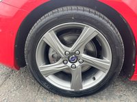 USED 2015 65 VOLVO V40 2.0 D2 R-Design Hatchback 5dr Diesel Manual Euro 6 (s/s) (120 ps) 