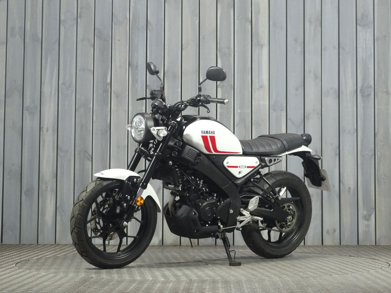 YAMAHA XSR125