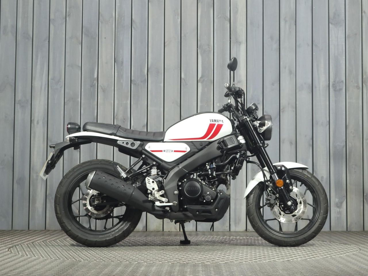 YAMAHA XSR125