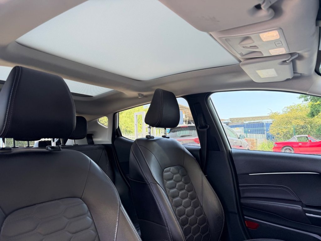 USED 2018 68 FORD FIESTA 1.0T EcoBoost GPF Vignale Hatchback 5dr Petrol Manual Euro 6 (s/s) (140 ps) P.Roof|Camera|Cruise|H.Seats|R.F Sensors|Apple CarPlay/Android Auto|