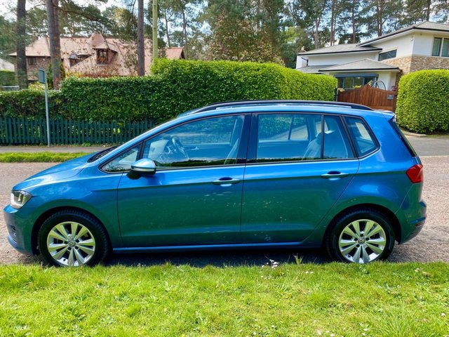 View our VOLKSWAGEN GOLF SV