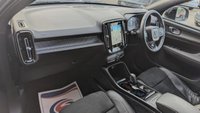 USED 2022 22 VOLVO XC40 1.5 T3 R-Design SUV 5dr Petrol Auto Euro 6 (s/s) (163 ps) *** POWER TAILGATE - SAT NAV - CRUISE CONTROL ***