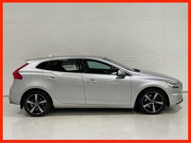 View our VOLVO V40